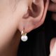 thumbnail image 3 of 1 par de pendientes de perlas artificiales, aros de perlas minimalistas, delicados pendientes para mujer, 3 of 7