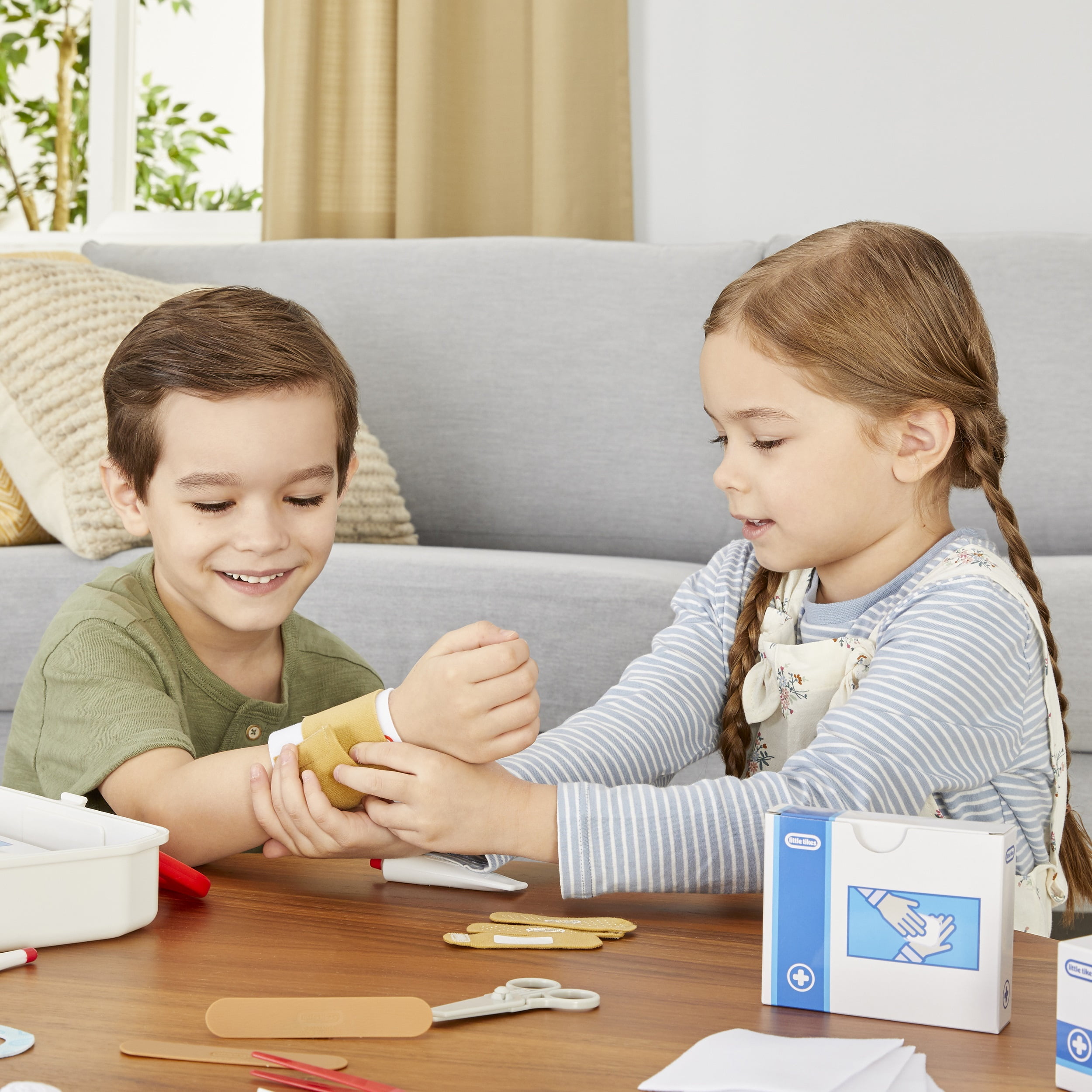 Children's first cheap aid kit toy