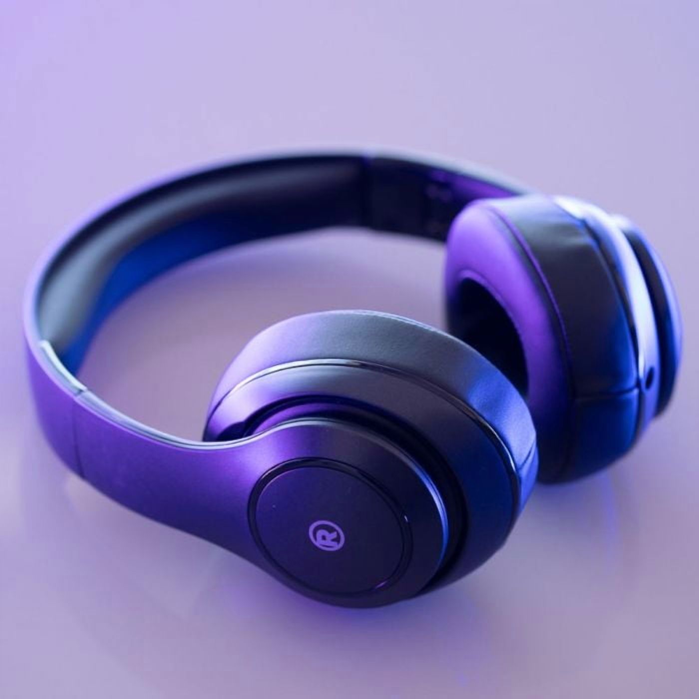 RadioShack BT Headphones Black – 40mm Drivers, 30-Hour Playtime, Bluetooth 5.4, Built-In Microphone, Foldable Design, Durable and Stylish Black Finish