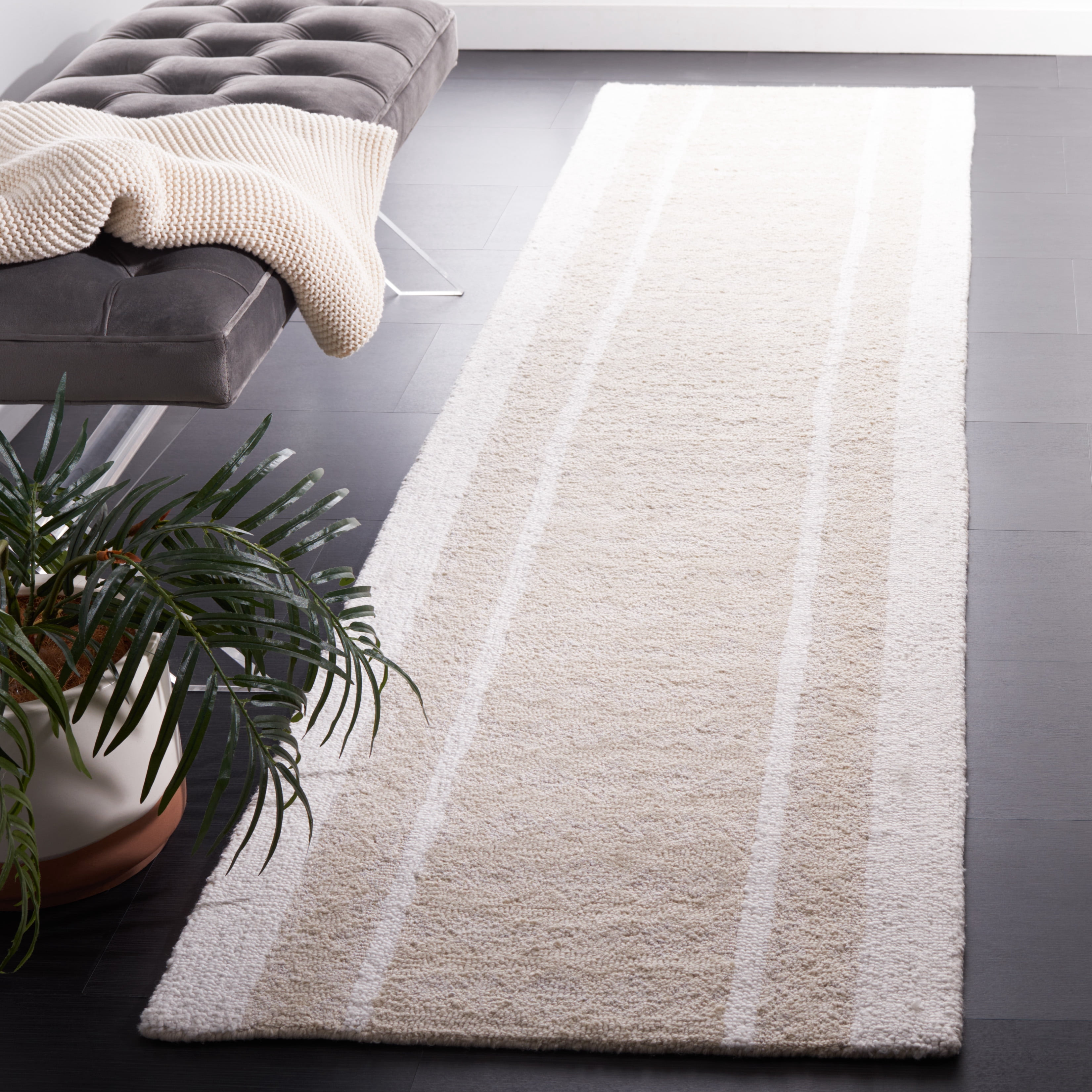SAFAVIEH Capri Trinity Distressed Runner Rug, Beige/Ivory, 2'3" x 9'