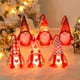 thumbnail image 1 of Muñecas LED Couple Gnomos - Decoraciones iluminadas para el Día de San Valentín en casa, ventana o árbol de Navidad - Set de 2 muñecas sin rostro, 1 of 3