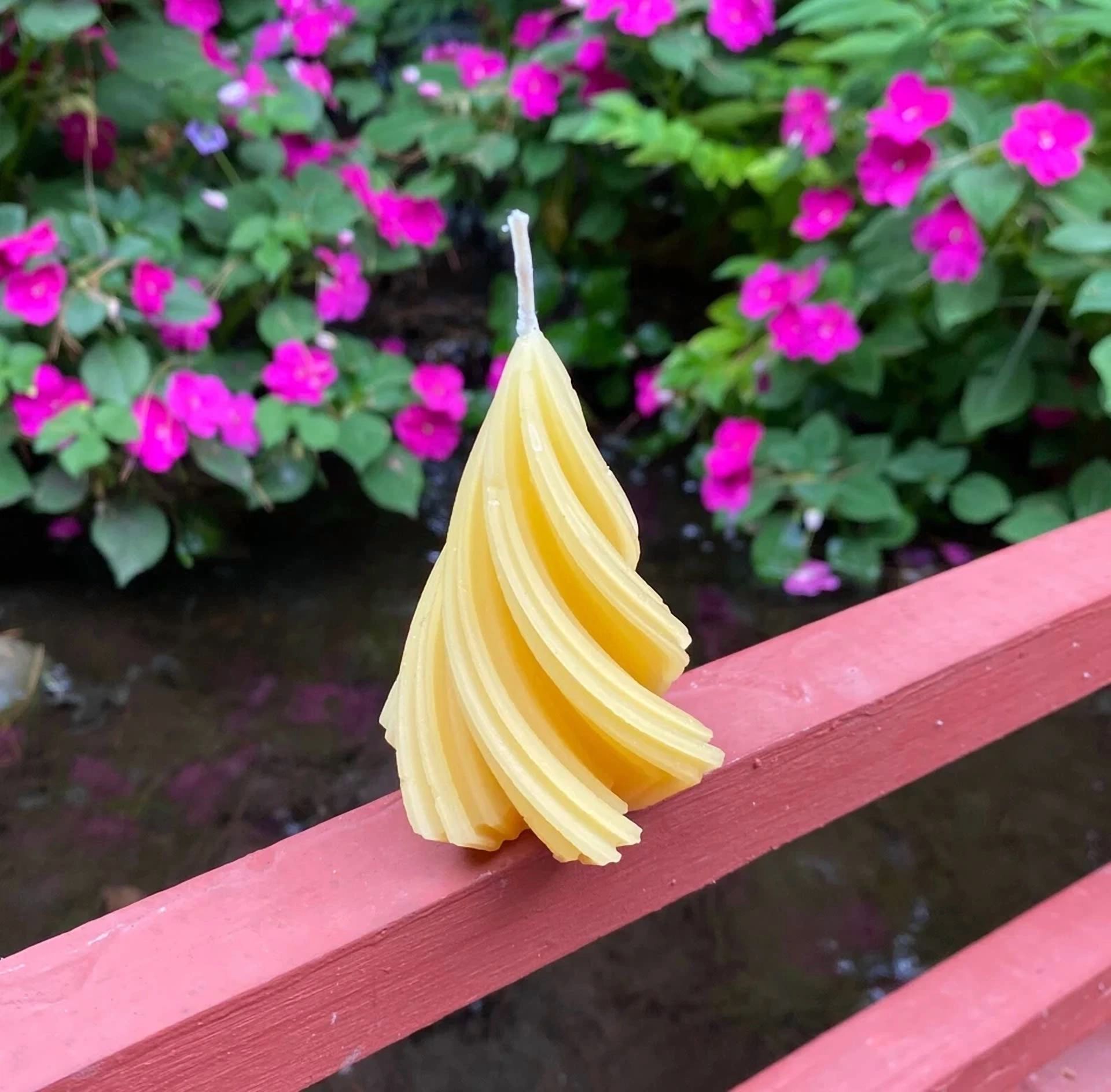 Twisted Cone Beeswax Candle / Modern Christmas Trees / Tree Design Bees Wax Cand