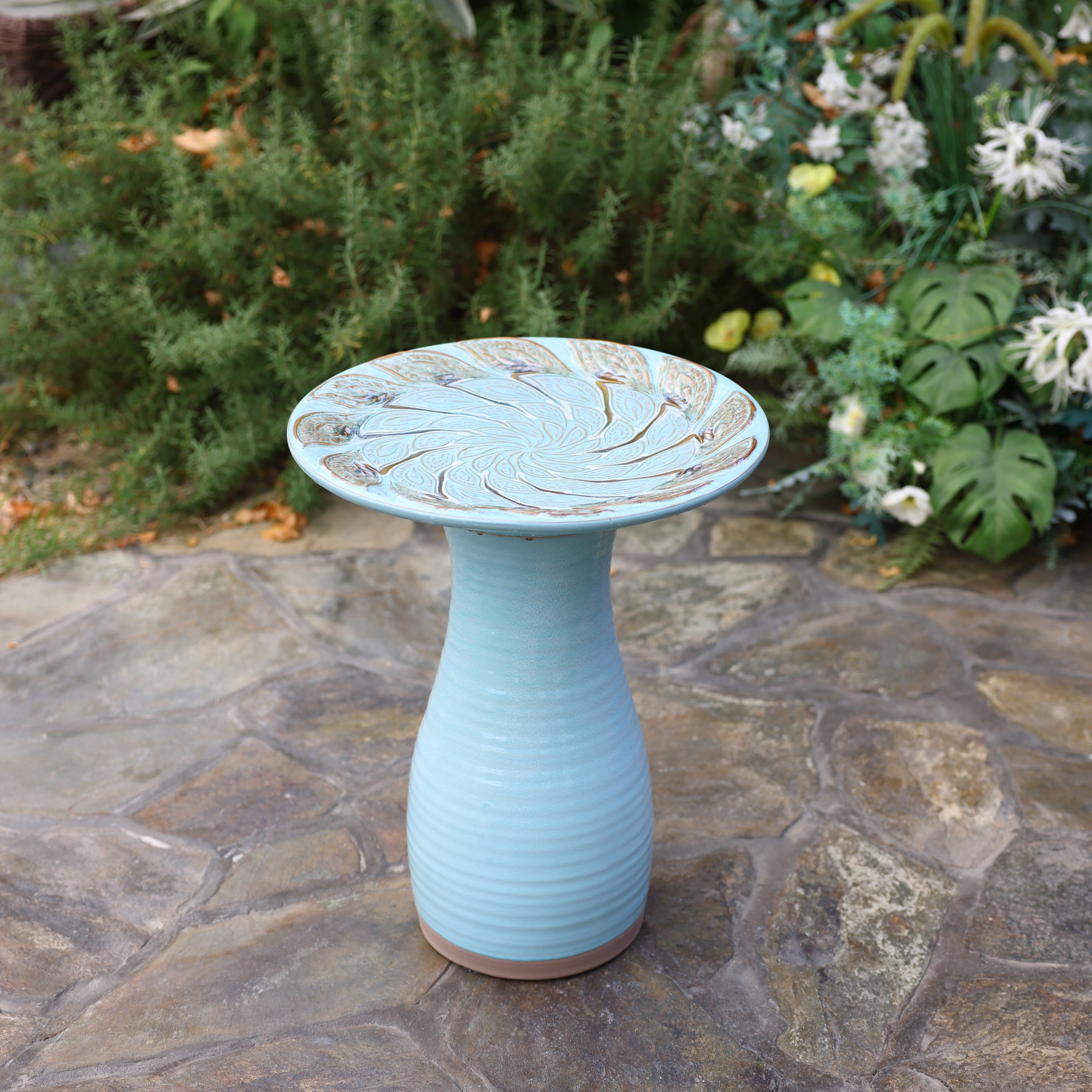LuxenHome 20 Inch Ceramic BirdBath for Outside, Elegant Tall Outdoor Bird Bath with Leaf Pattern