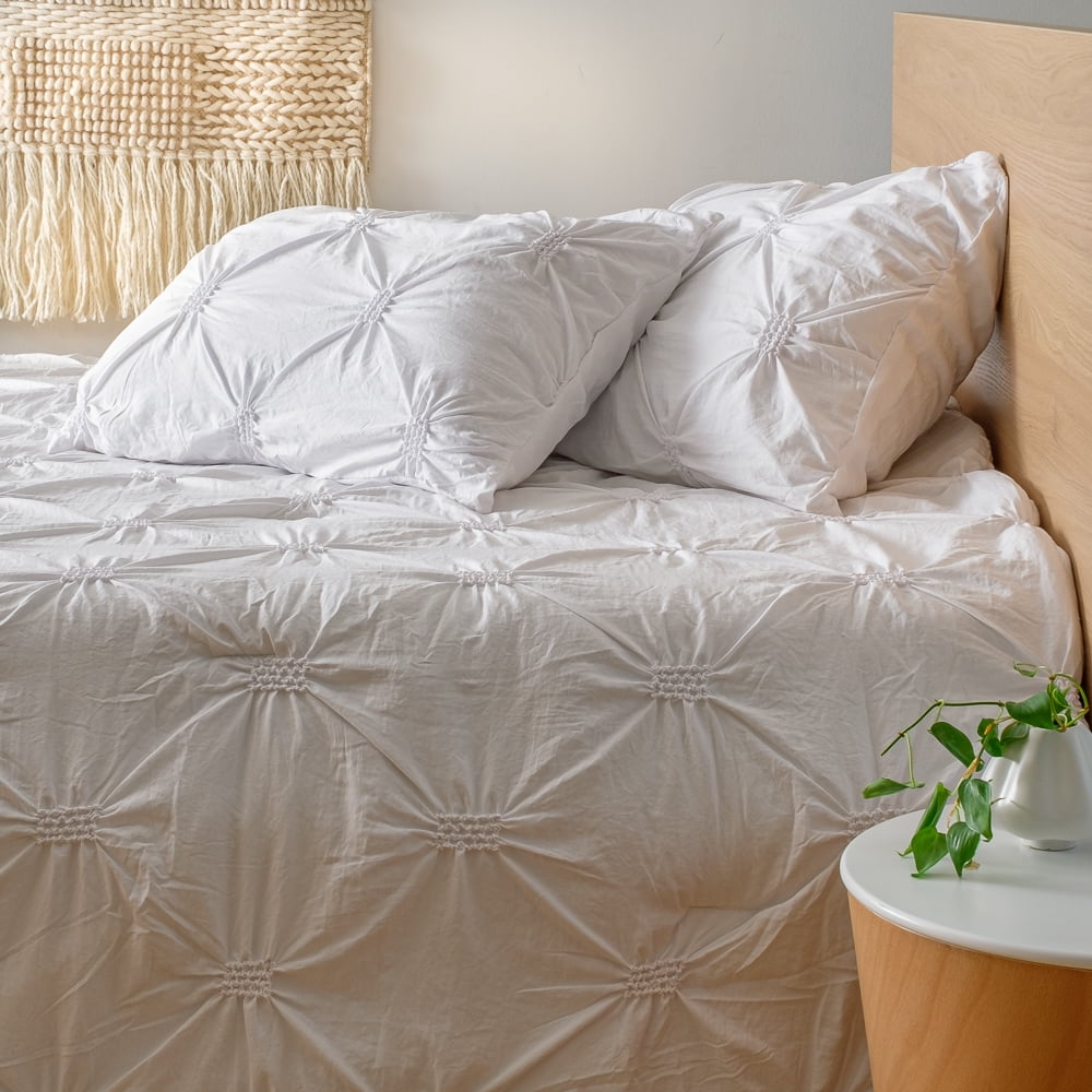 Polyester White Double Portfolio Faux Silk Bedspread and 2 Pillowcase Quilted Throw Over Set