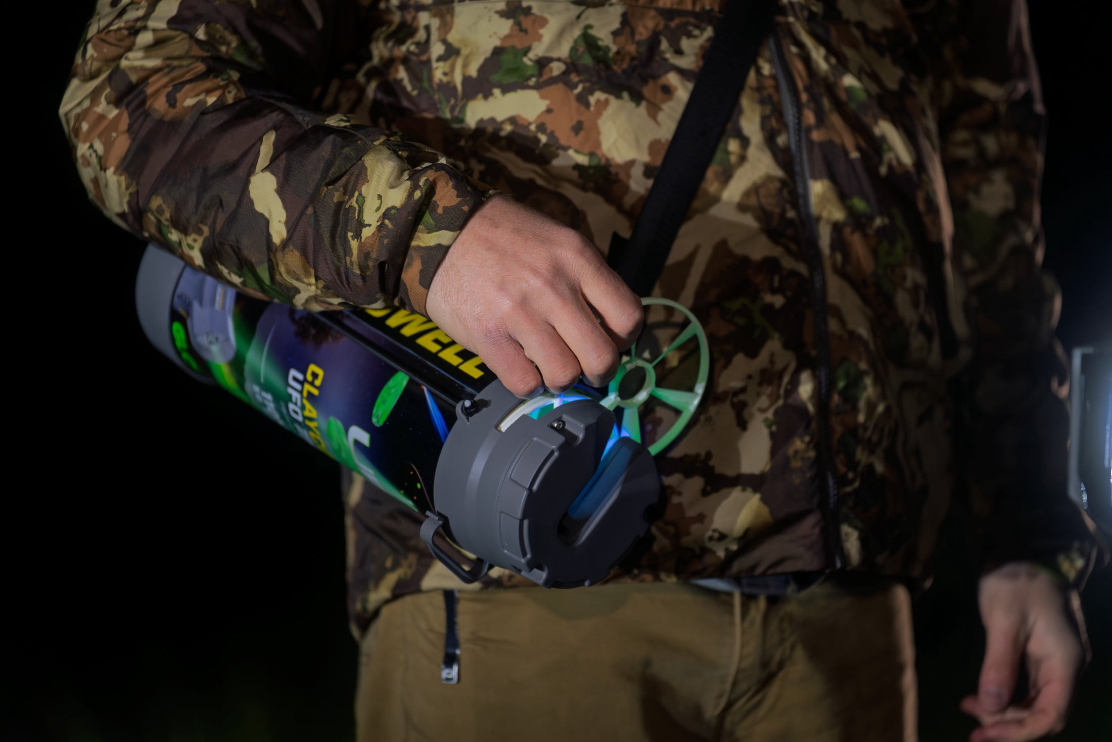 Caldwell ClayCopter UFO Target Disc UV Charger For Glow-In-The-Dark Clay Pigeons