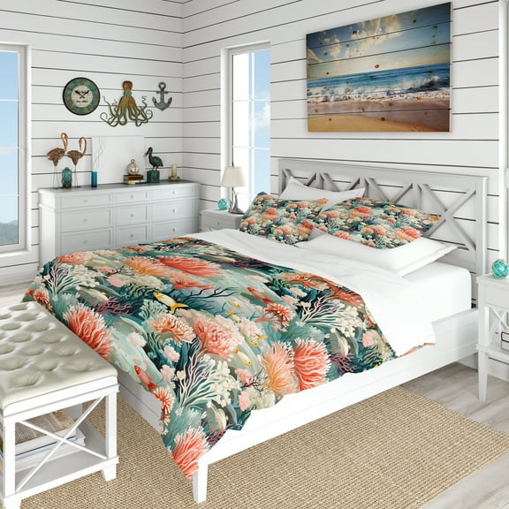 Designart "Seabed Coral Elegance I" Coastal Bedding Covert Set - Nautical & Coastal Bed Set With 2 Shams