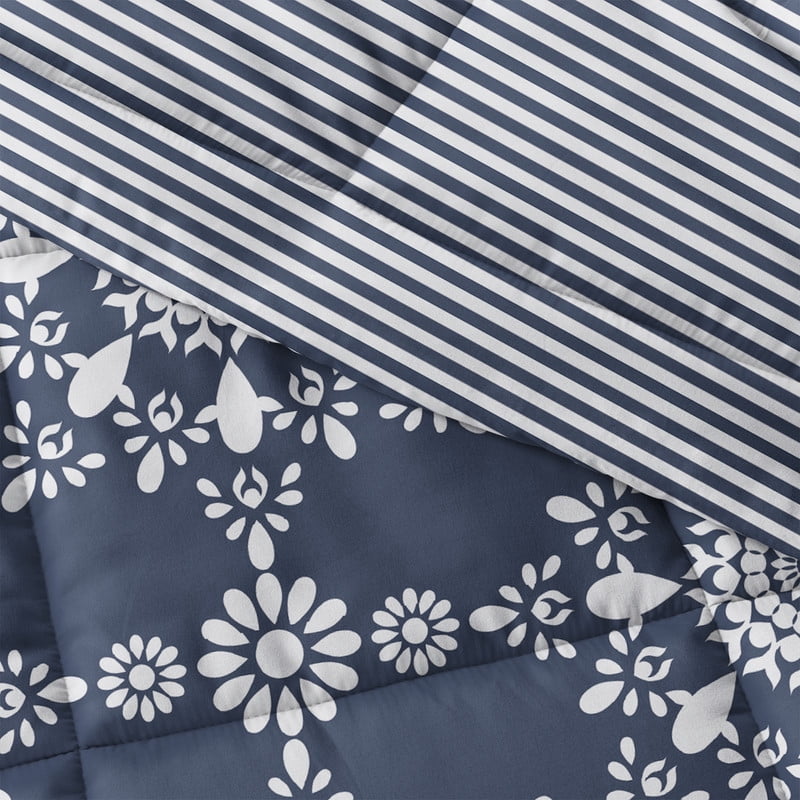 Noble Linens 3-Piece Navy Daisy Medallion Reversible Print Comforter Set, King/CalKing