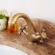 thumbnail image 2 of Grifo de lavabo de cobre antiguo de estilo europeo, grifo de agua fría y caliente vintage, grifo de lavabo de un solo orificio, negro, 2 of 5