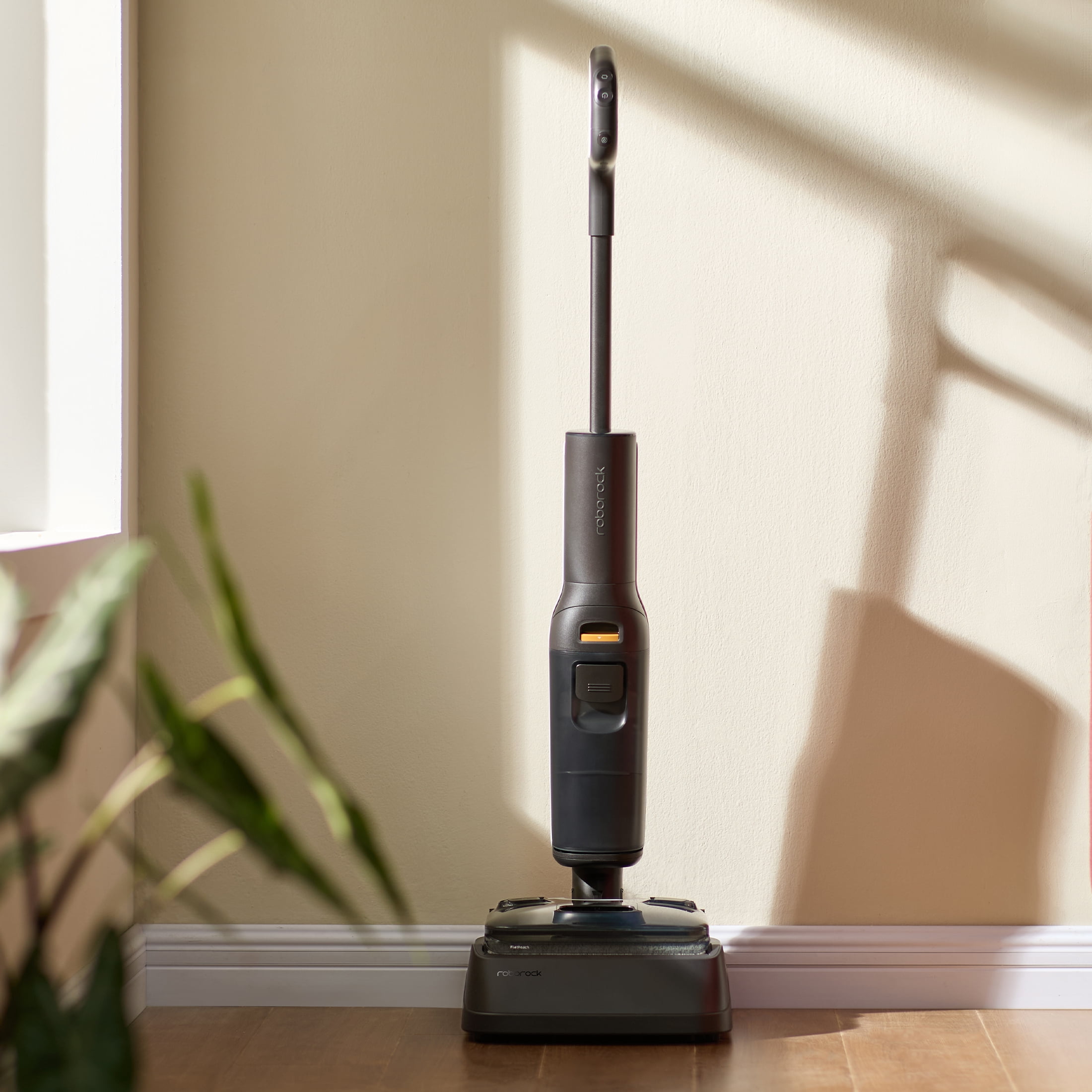 Roborock F25 ACE Wet Dry Vacuum Cleaner, 20, 000 Pa suction power, Zero Tangle, 194°F Hot Air Drying, 180° Lie Flat, Black