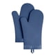 thumbnail image 1 of Juego de guantes de cocina KitchenAid de silicona suave acanalada color sauce azul, 1 of 6