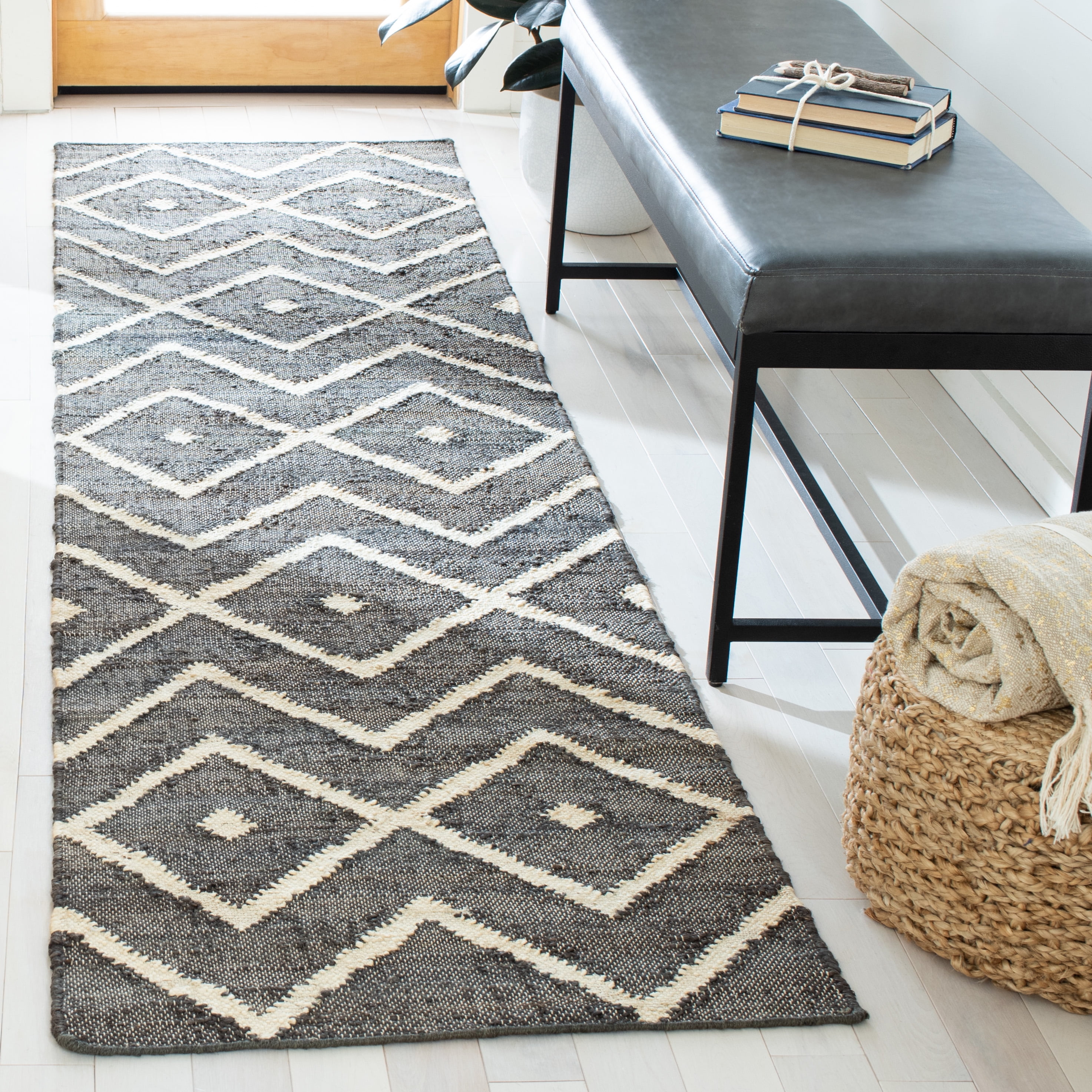 SAFAVIEH Kilim Wesley Geometric Runner Rug, Charcoal/Natural, 2'3" x 11'