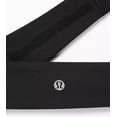 thumbnail image 1 of Diadema Lululemon Fly Away Tamer negra que absorbe el sudor, 1 of 1