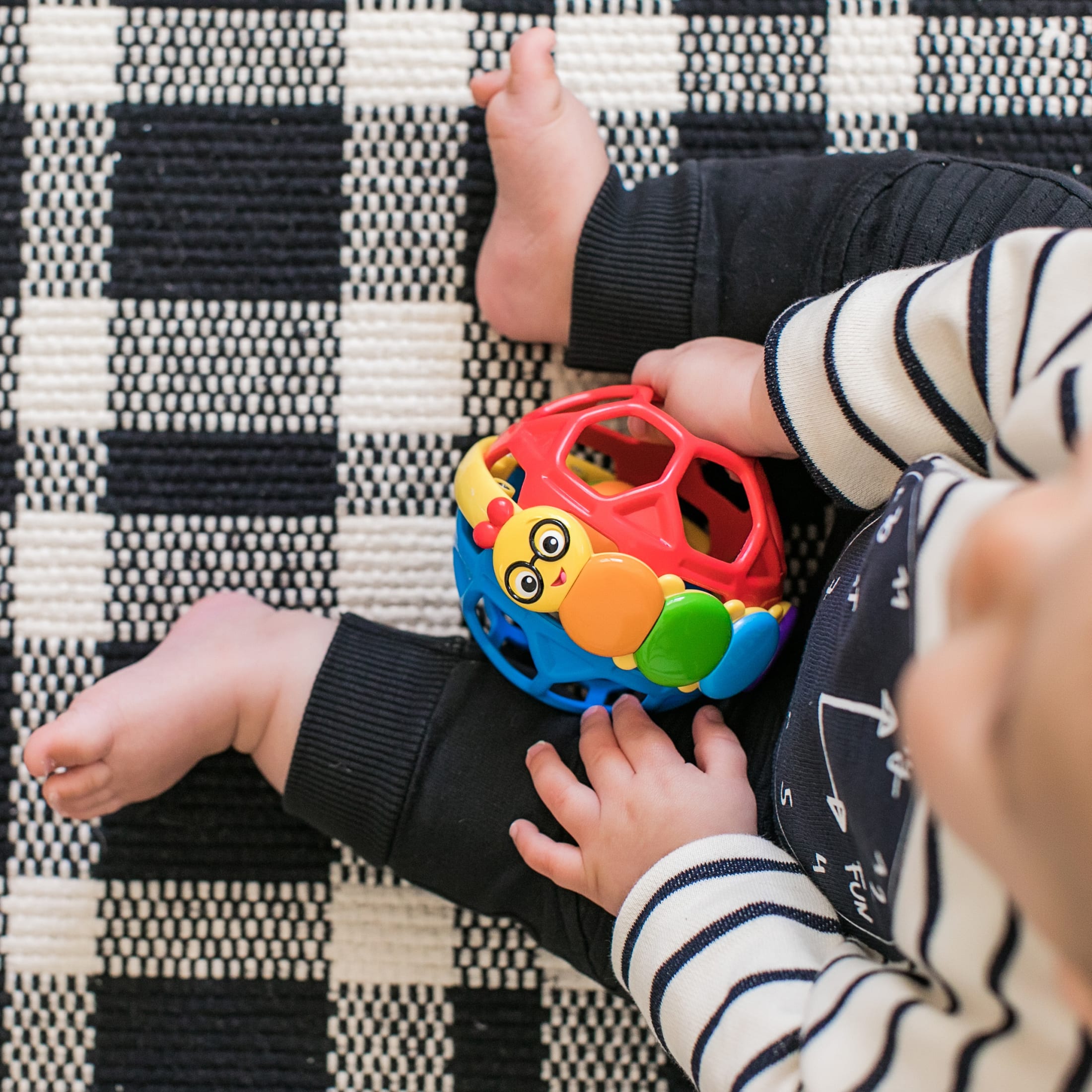 Baby Einstein Bendy Ball Easy Grasp Oball Rattle BPA-free Toy, Ages 3 Months+ - image 5 of 11