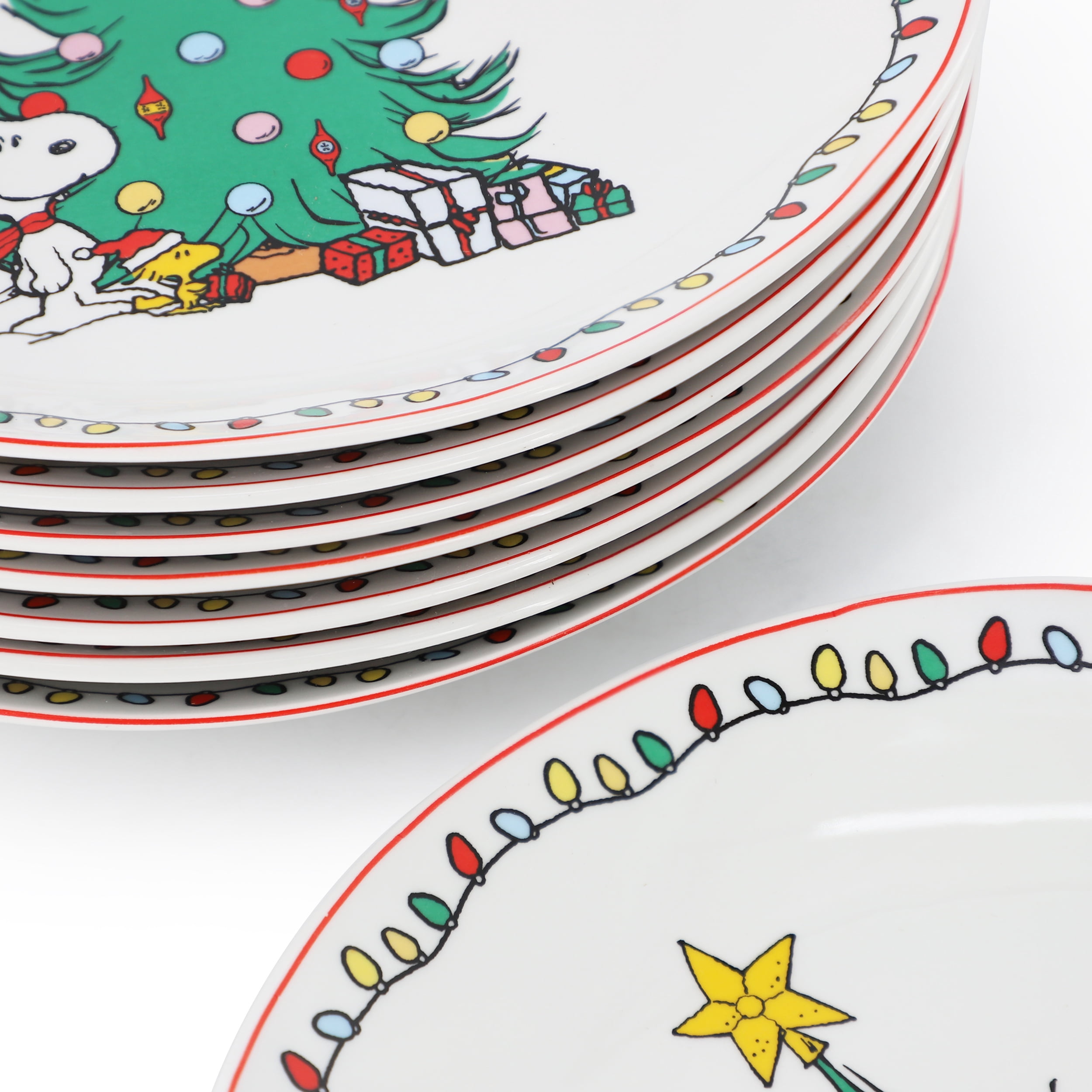 Peanuts Xmas 8 Piece 10.5 Inch Round Stoneware Dinner Plate Set in White