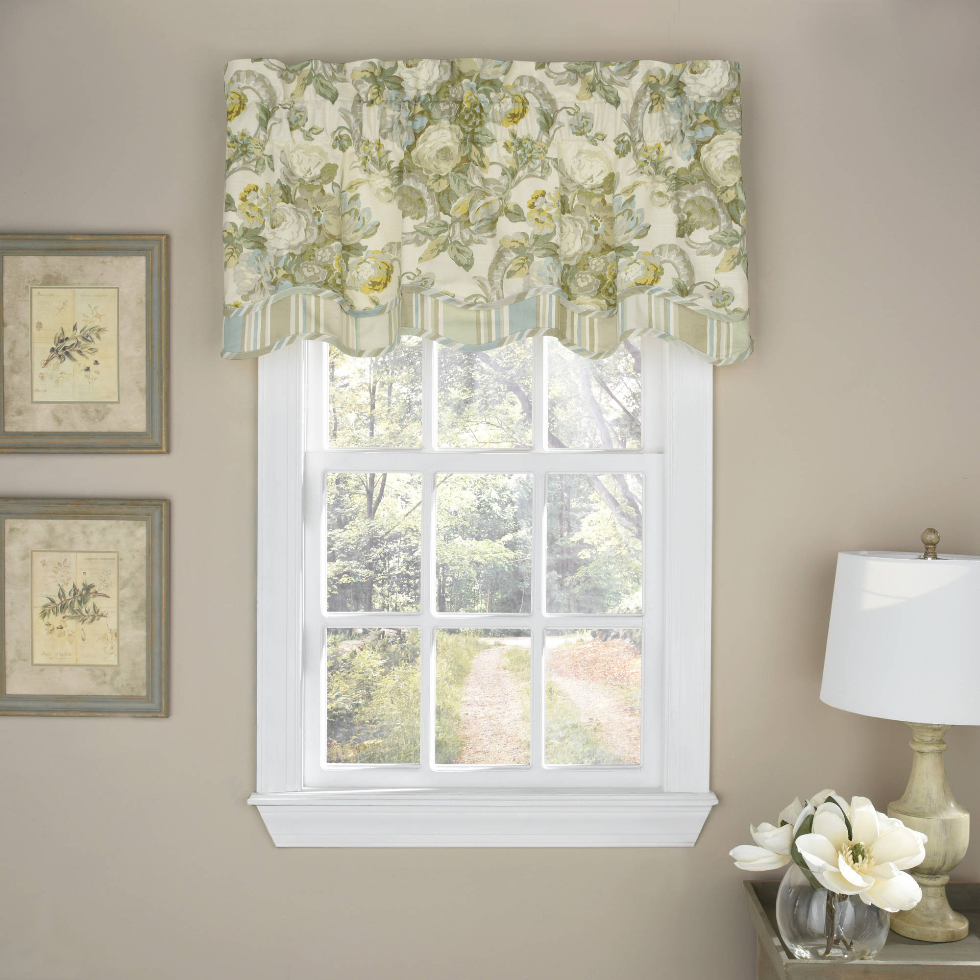 Waverly 52'' x 18'' Spring Bling Window Pieced Scalloped Valance in