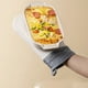 thumbnail image 3 of Guante para Horno, Agarrador Resistente al Calor, Guantes de Cocina con Agarres de Silicona, Guante para Hornear Aislado y Grueso para Cocinar, BBQ, 3 of 4