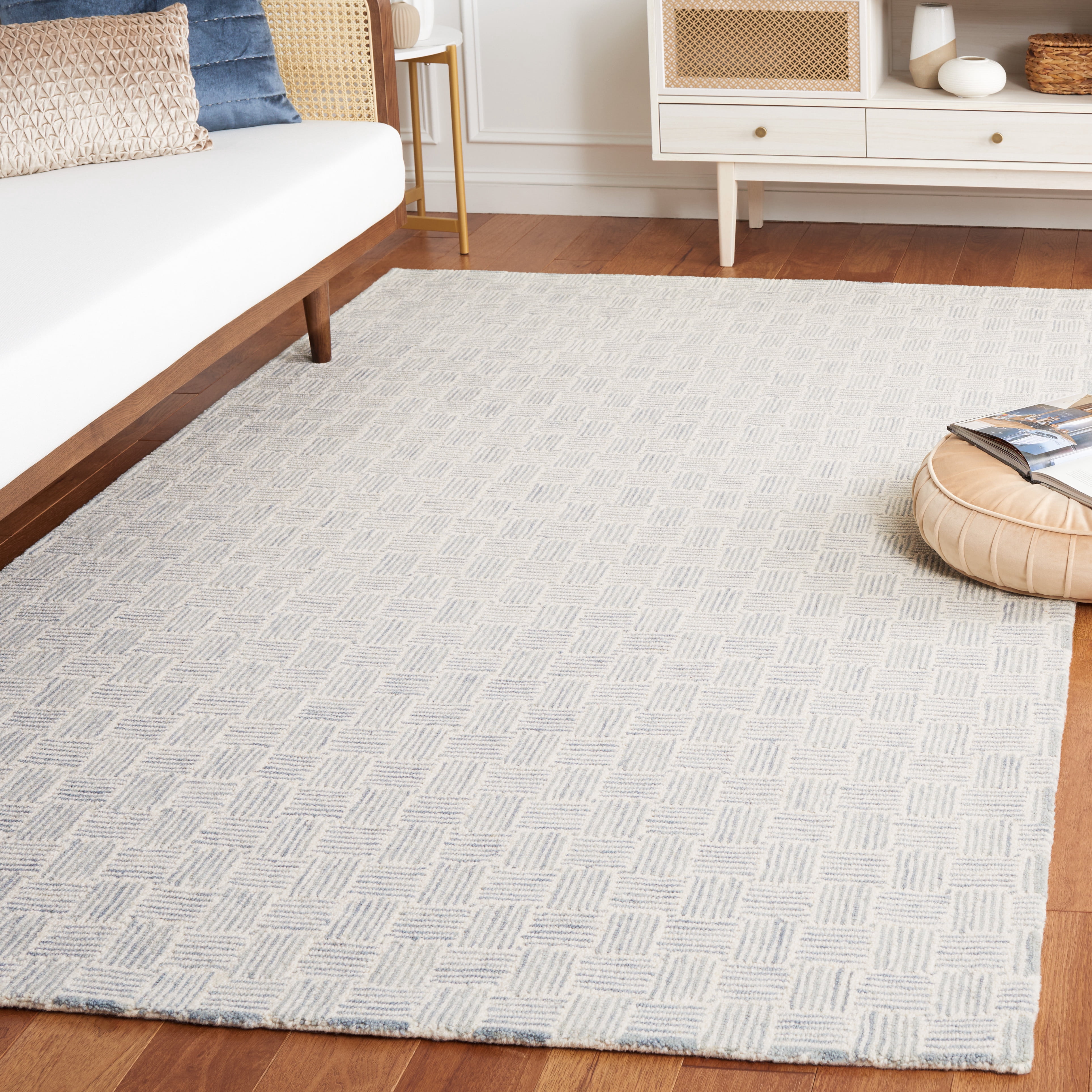 SAFAVIEH Micro-Loop Charlotte Solid Area Rug, Grey/Ivory, 5' x 5' Square