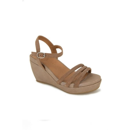 

Gentle Souls by Kenneth Cole Womens VIKI Almond toe Wedge Wedge Sandals