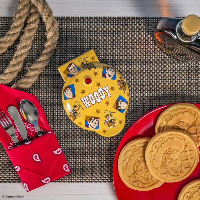 Uncanny Brands Disney Pixar Toy Story Amaderado Mini Waffle Maker