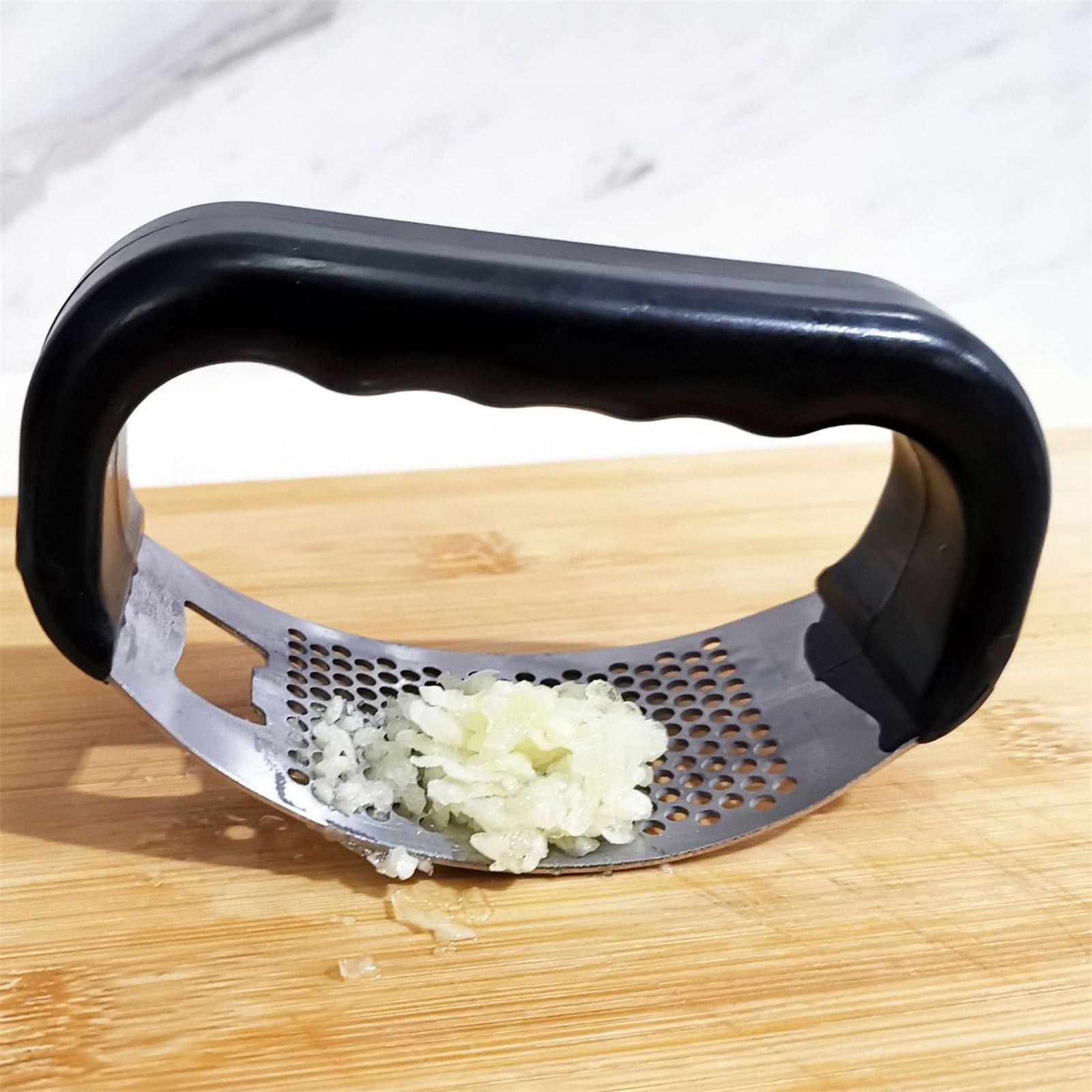 Stainless Steel Garlic Press Rocker, Portable Manual Crusher for Kitchen Use, Durable Home Cooking Utensil, Efficient Garlic Preparation, Easy to Clean Compact Tool, Essential Gadget for Food Lovers