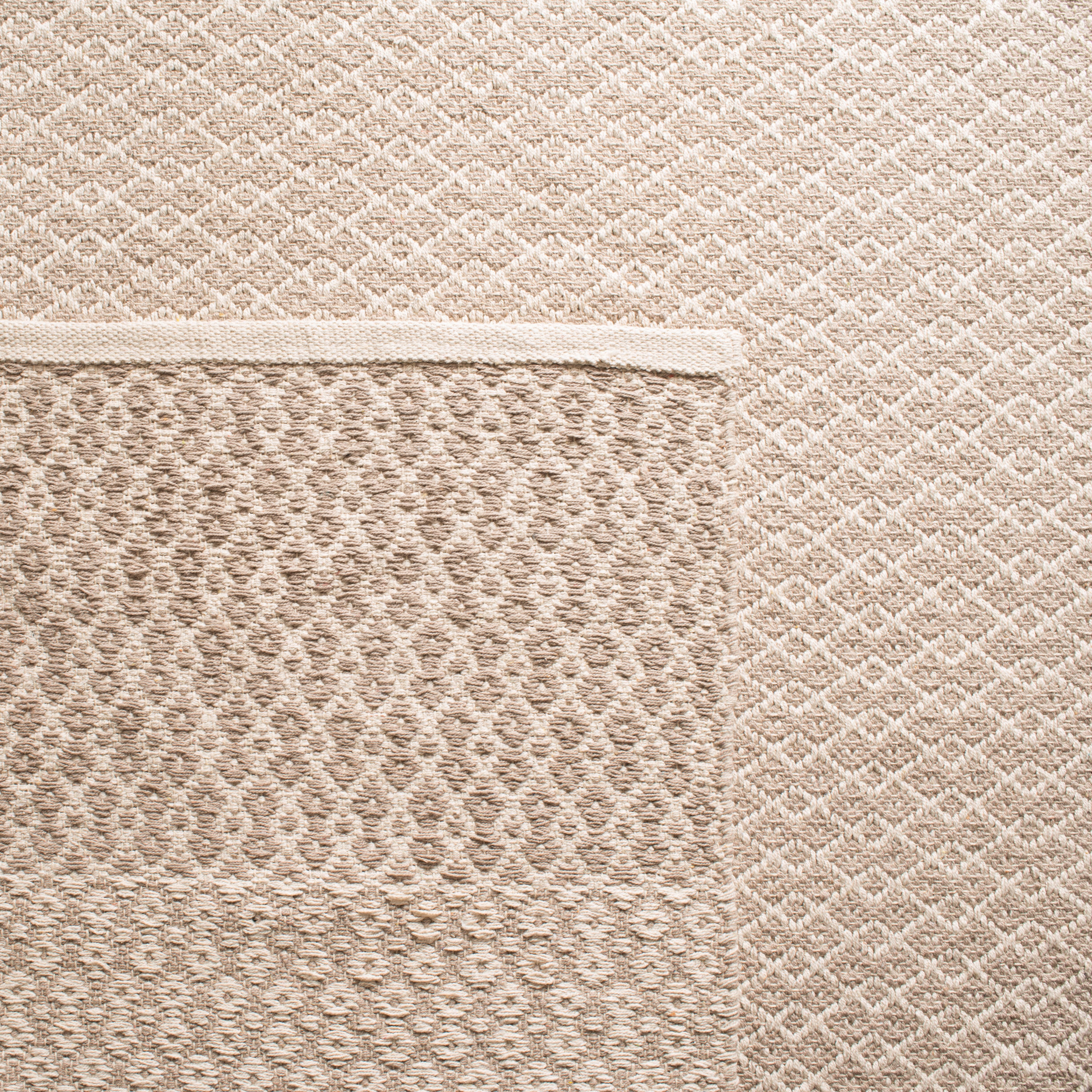 SAFAVIEH Montauk Nazca Geometric Cotton Area Rug, Ivory/Grey, 9' x 12'