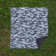 thumbnail image 2 of Manta Coleman reversible, resistente al agua, 50 x 60 cm, 2 of 7