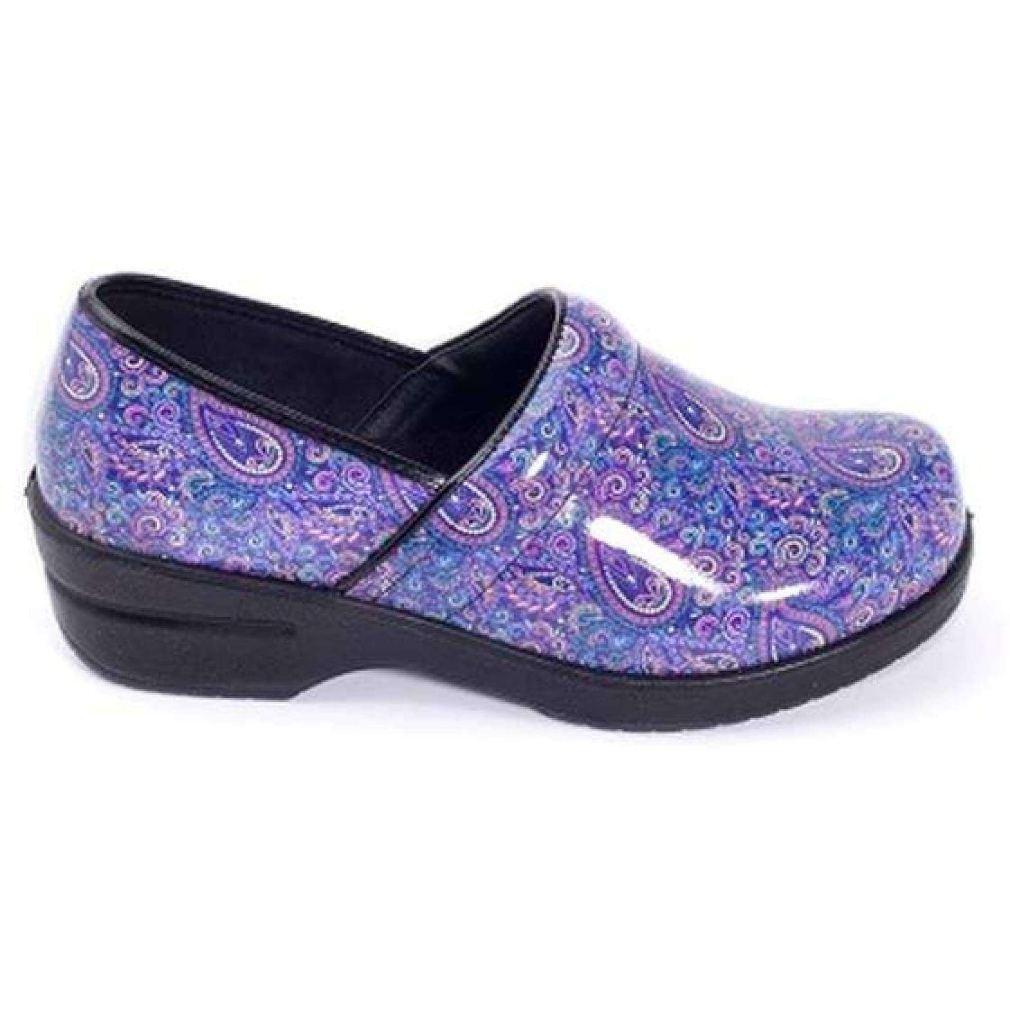 savvy nursing clogs