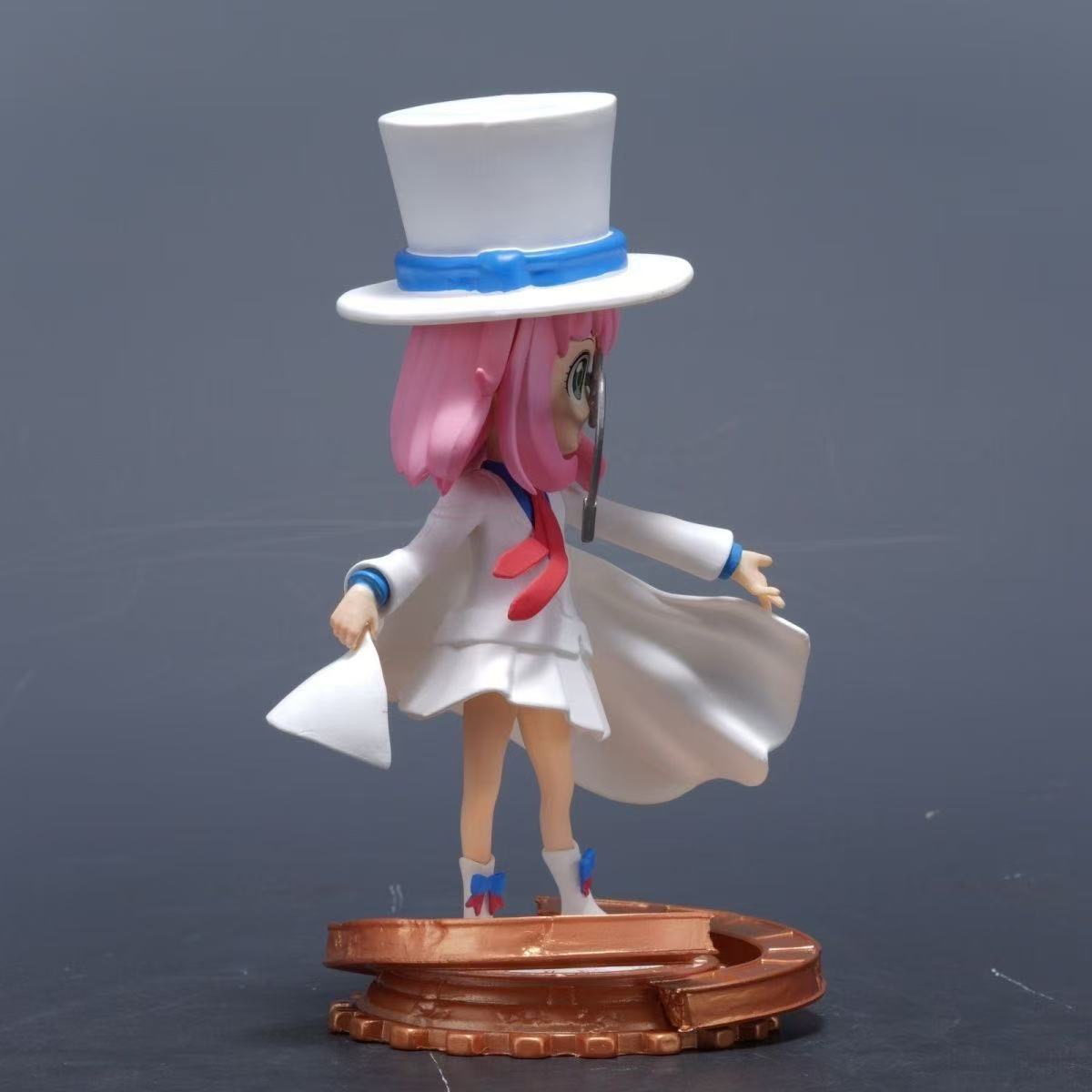 New Anya Figure, Standing Retro Suit Anya Forger Action Figure 19cm/7.5inch PVC Characters Handicrafts Souvenirs for Anime Fans Gifts（white）
