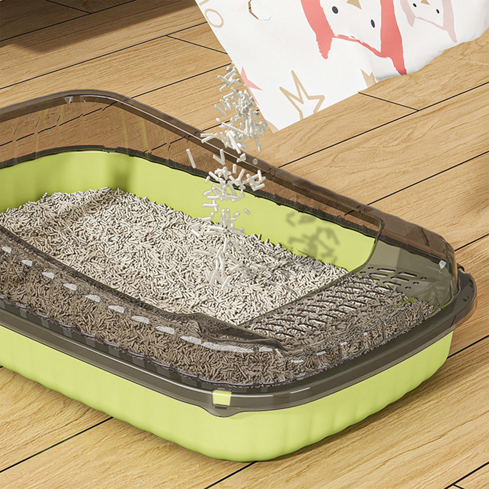 HCBY Semi-Enclosed High-Sided Cat Litter Box in Green, Spacious Design with Leak-Proof Mat & Scoop, Anti-Slide Base for Kittens & Large Cats(Green,18.9x12.6x5.51in)