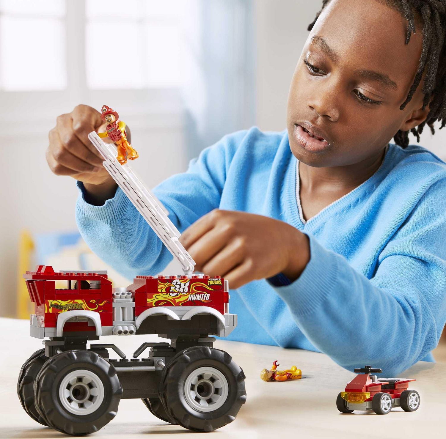 MEGA Hot Wheels 5-Alarm Fire Truck Monster Truck Building Set with 1 Figure (284 Pieces)