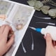 thumbnail image 3 of Puntas para pegamento, 100 unidades de micropuntas de plástico para pegamento, extensor de pegamento blanco, aplicador de precisión, 3 of 9