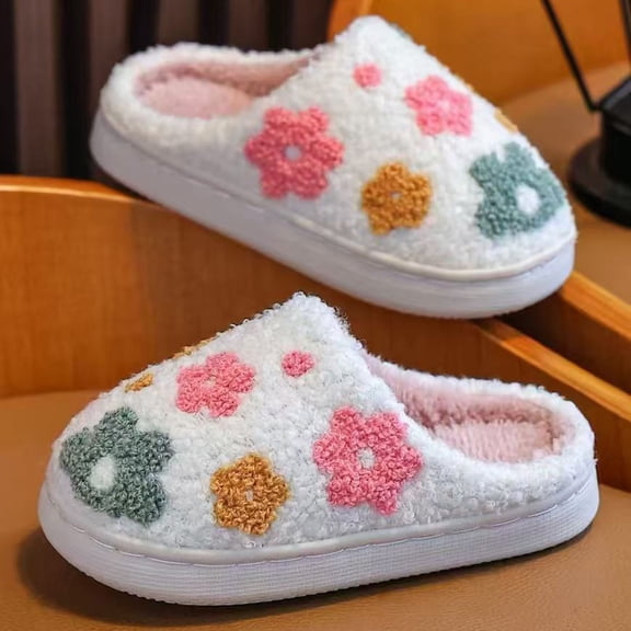 CUZIBR Toddler Girl Slippers Cute Flower Fuzzy House Slippers Close Toe Warm Winter Warm Indoor Footwear,White,2-3 Years
