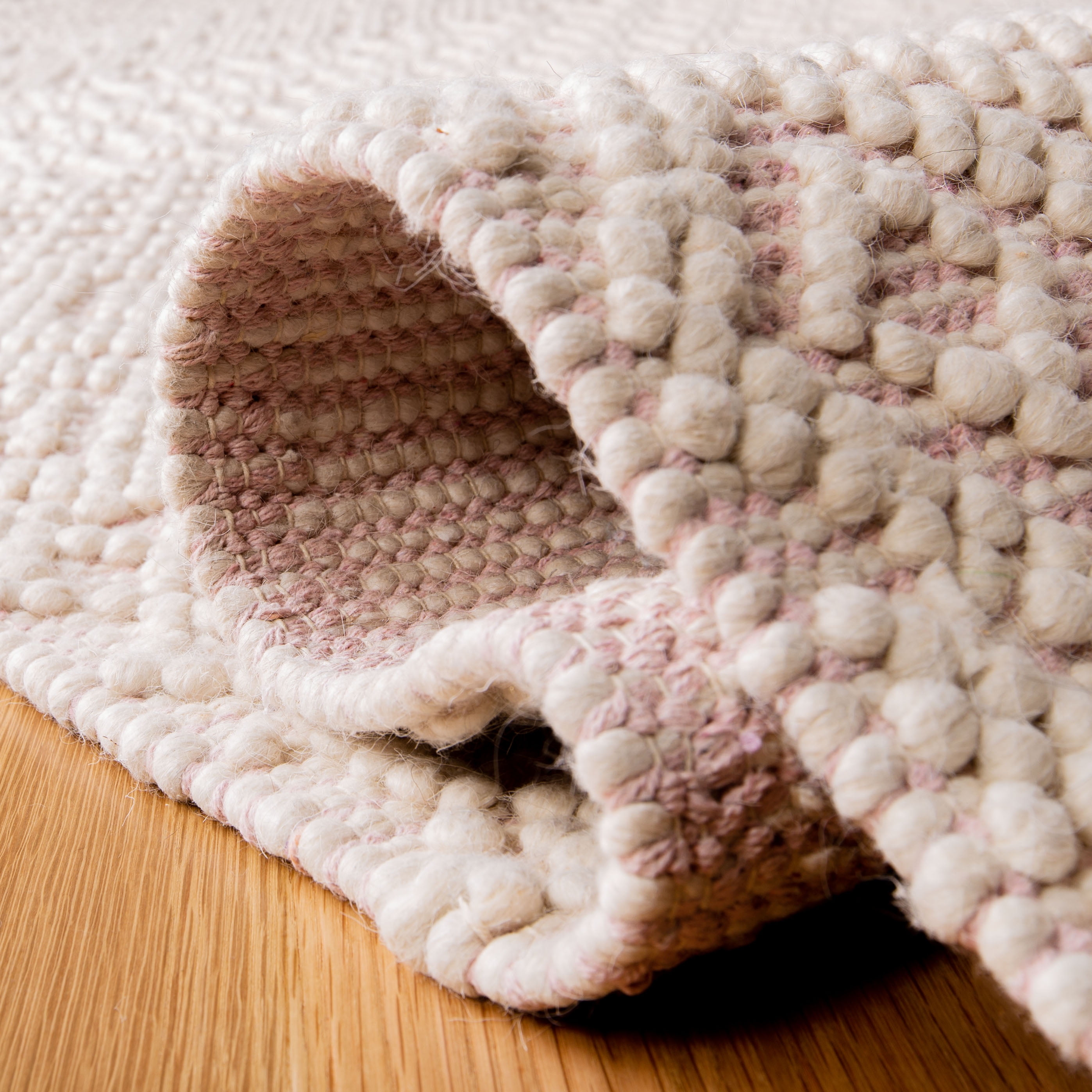 SAFAVIEH Natura Cordelia Southwestern Wool Area Rug, Ivory/Pink, 3' x 5'