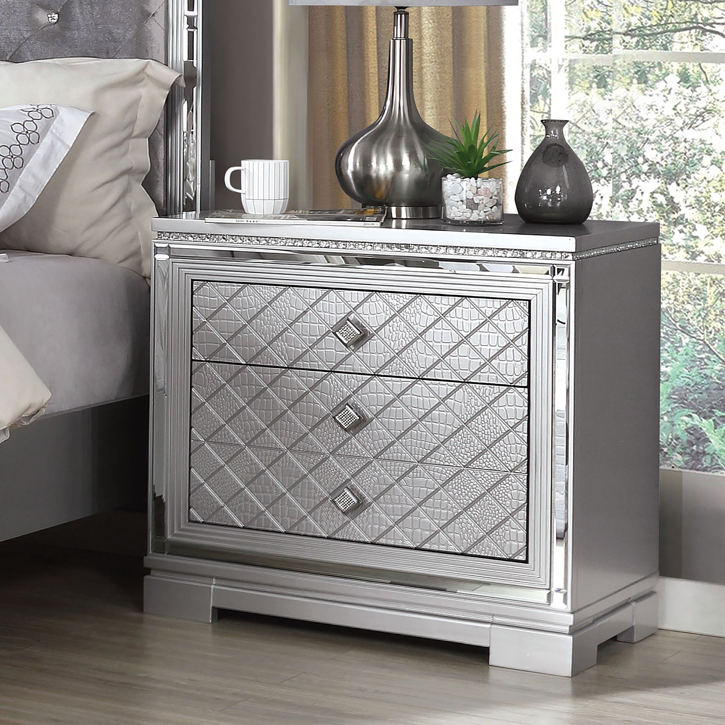 Furniture of America Gelmore Adult Glam 2-Drawer Nightstand, Silver
