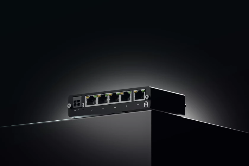 Teltonika Networks TSW010000000 5-Port Fast Ethernet DIN Rail Switch