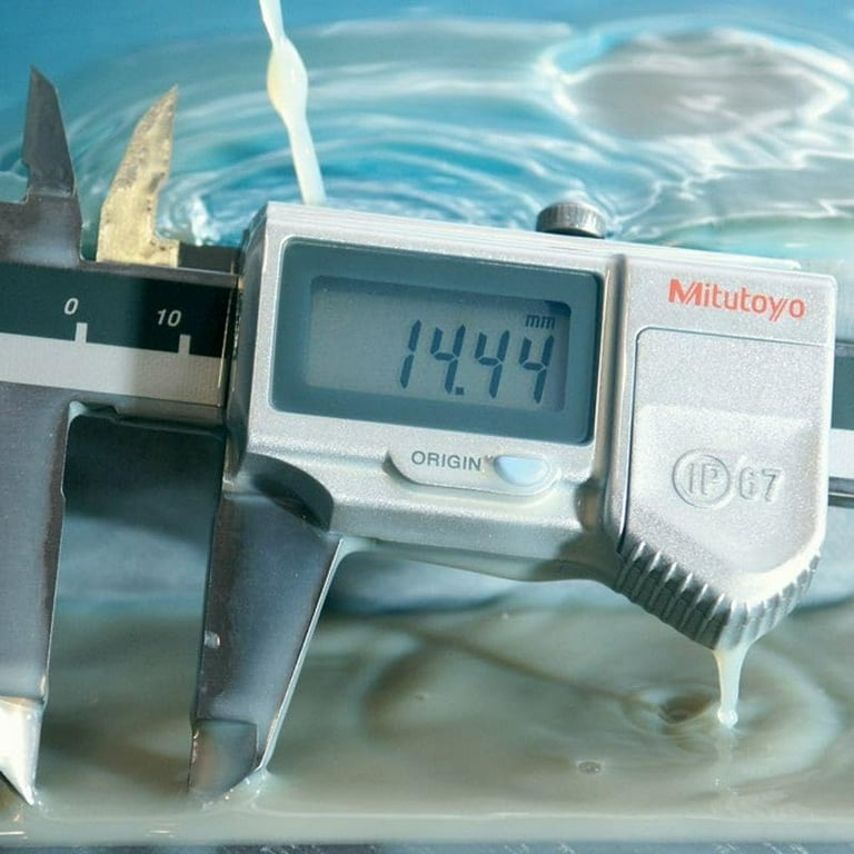 Mitutoyo 500-752-20 0-6 in. Coolant Proof Caliper with 150