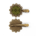thumbnail image 1 of Épingle à Cheveux en Métal Vintage Motif Illustration Triangle Losange Vert, 1 of 3