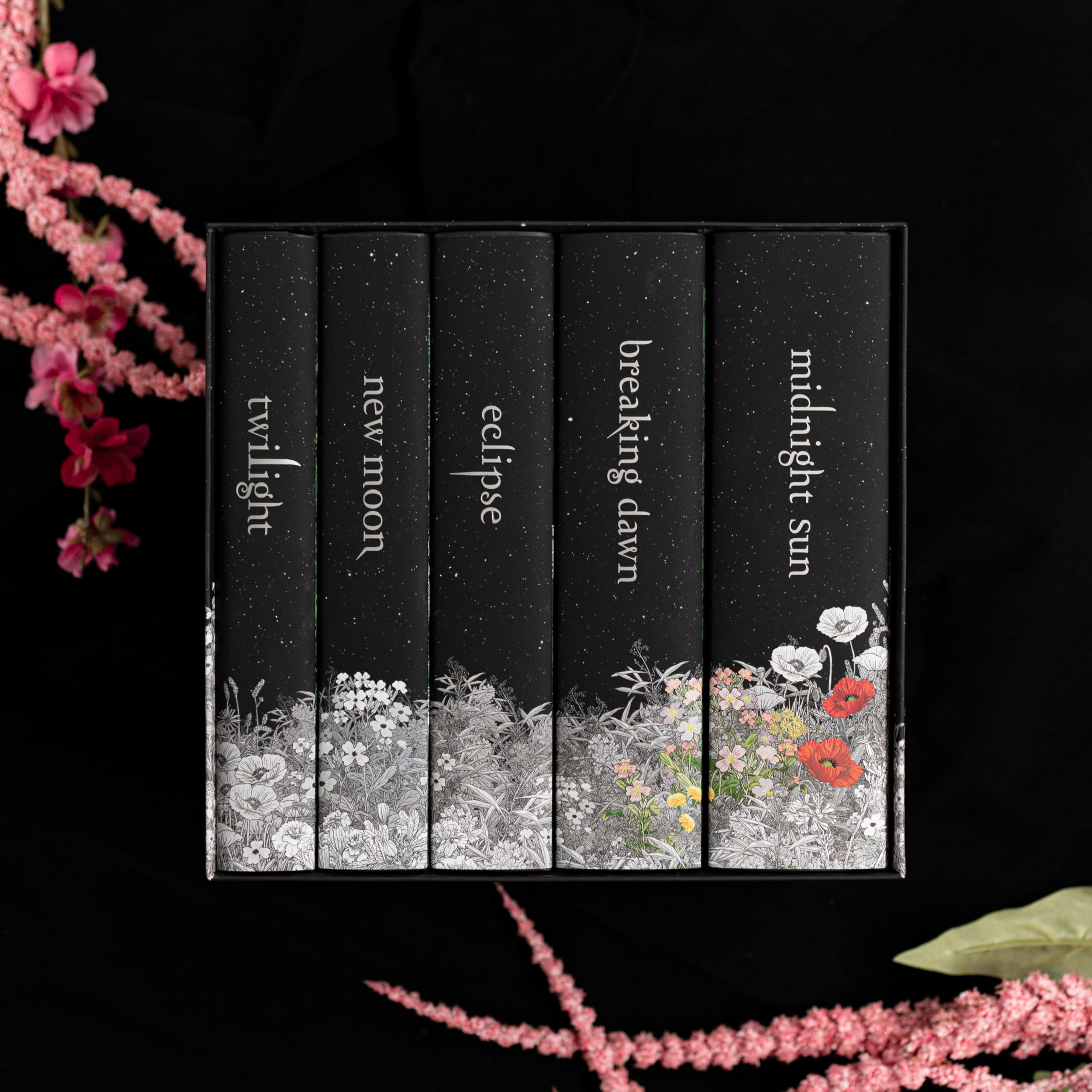The Twilight Saga Deluxe Hardcover Collection (Hardcover)