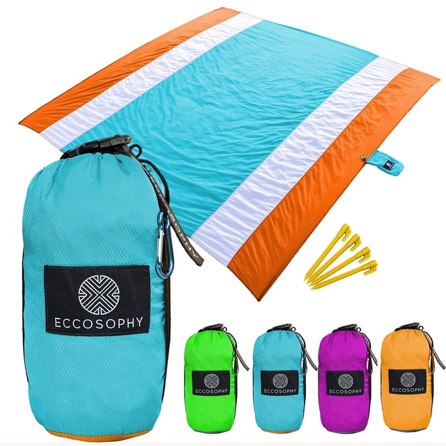 ECCOSOPHY Manta de playa a prueba de arena – Tapete de playa de gran tamaño sin arena de 9'x10' – Manta ligera para picnic al aire libre anclada con 4 bolsillos de arena en las esquinas y estacas de p