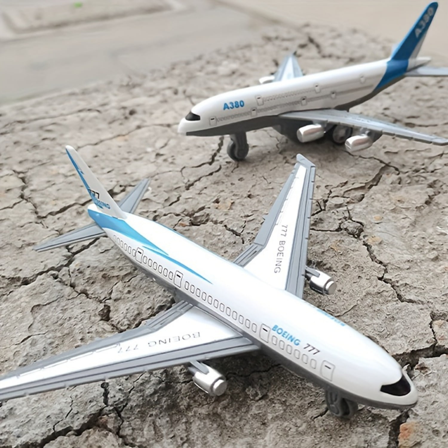 4 Pack Airplane Toys, Metal Plane Pull Back Airplane Toys for 3 4 5 6 Years Old Boys Girls, Die Cast Aircraft Plane Models, Kids' Play Vehicles Aeroplane Airplanes for Kids Birthday Gifts