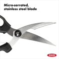 thumbnail image 3 of Tijeras para aves de corral OXO Good Grips con resorte, negras, 3 of 7