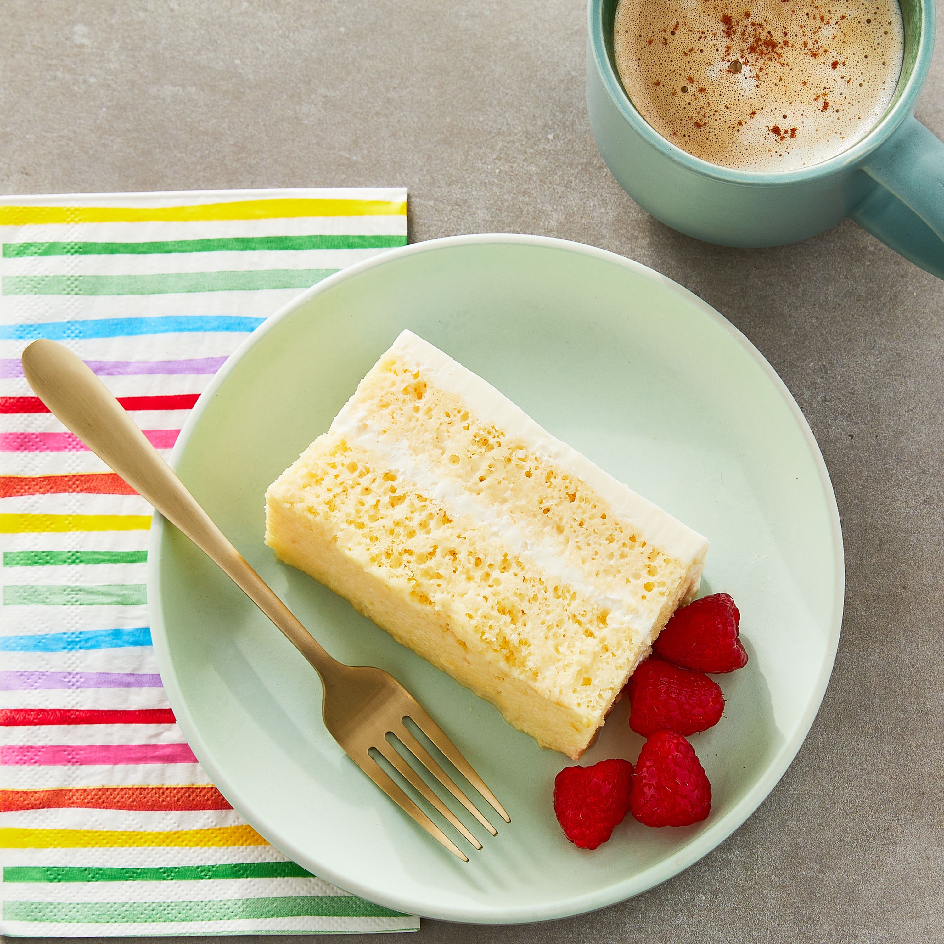 Marketside Tres Leche Vanilla Cake, Whipped Cream Filling, 5.1 oz (Refrigerated)