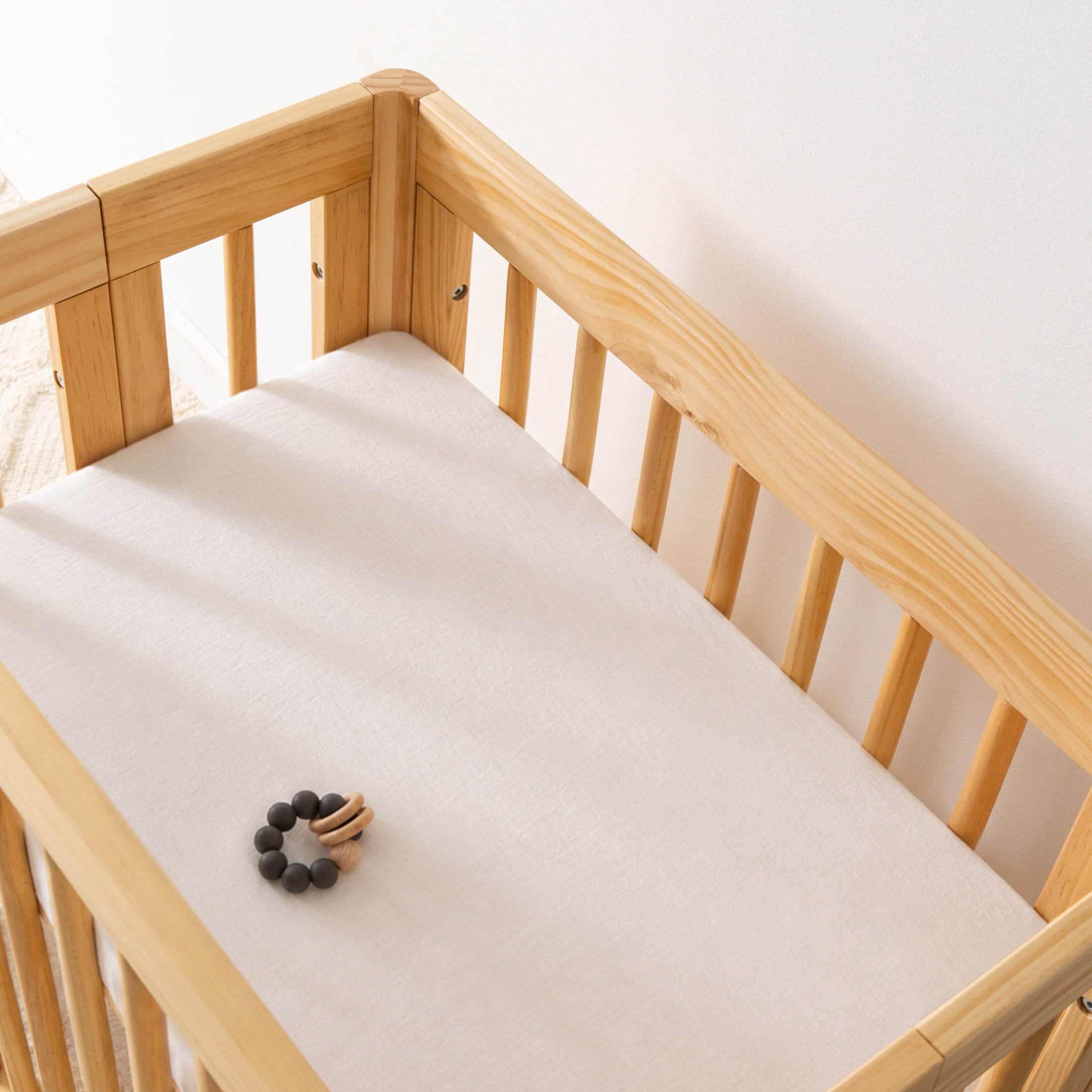 Babyletto All-Stages Bassinet Sheet in GOTS Certified Organic Muslin Cotton