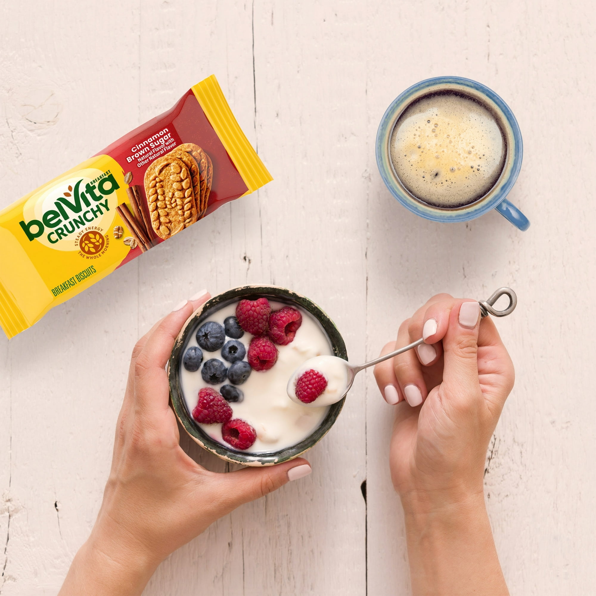 belVita Breakfast Crunchy Cinnamon Brown Sugar Biscuits, 25 Packs (4 Biscuits per Pack)