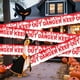 thumbnail image 1 of Xihbxyly Cinta de Precaución de Halloween, Diseño de Calavera Fantasma, Señales de Advertencia Inquietantes, Decoración Versátil, Decoración para Casa Embrujada, Fácil de Instalar, 600 Cm de Largo, P, 1 of 6
