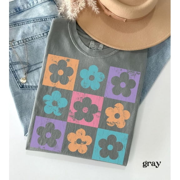 Comfort Colors Checkered Flowers Shirt, Retro Checkered Spring Shirts for Women, Boho Floral T Shirt, Floral Easter Shirt, Trendy Oversized