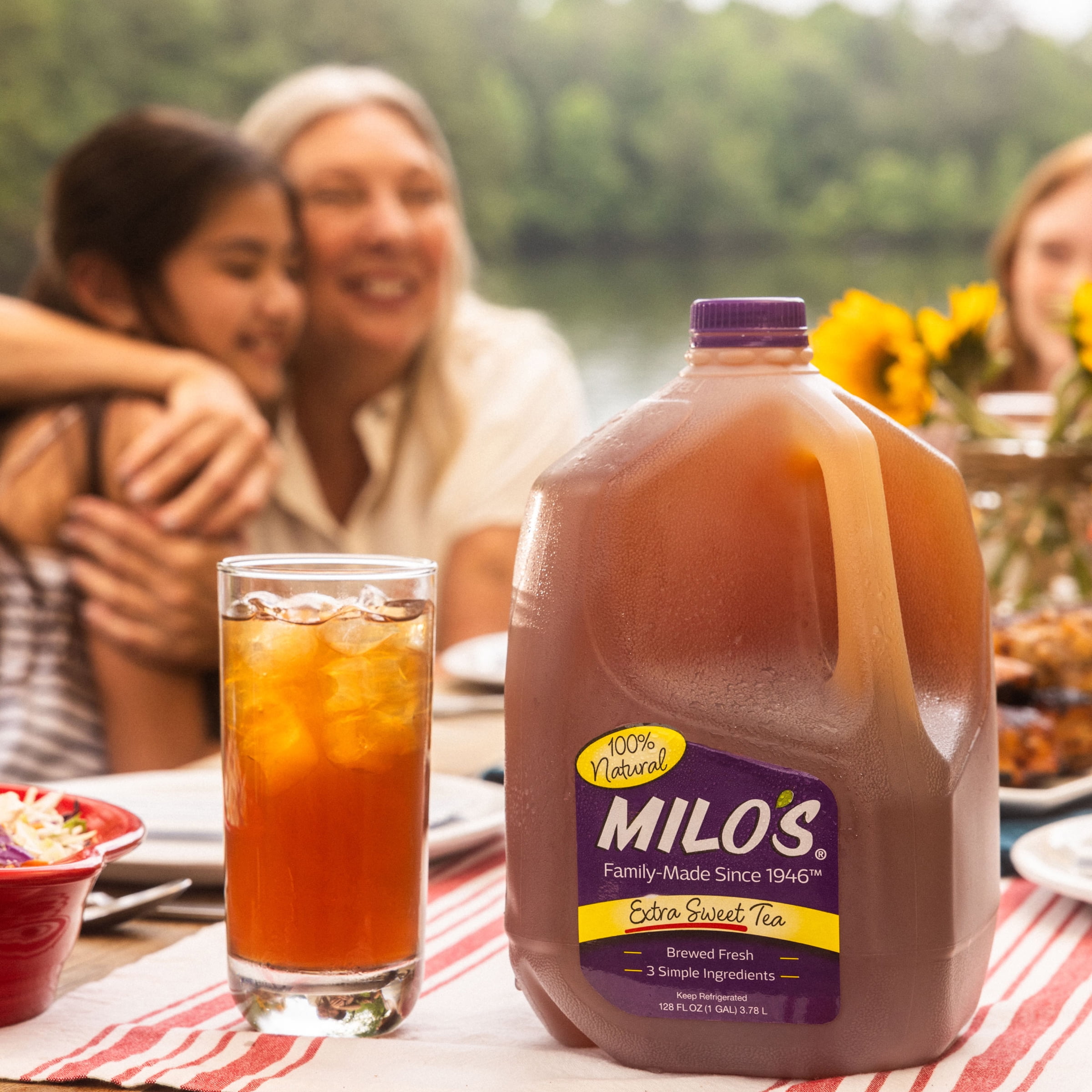 Milo's Extra Sweet Iced Tea Gallons, Fresh Brewed Refrigerated Tea 128 fl oz