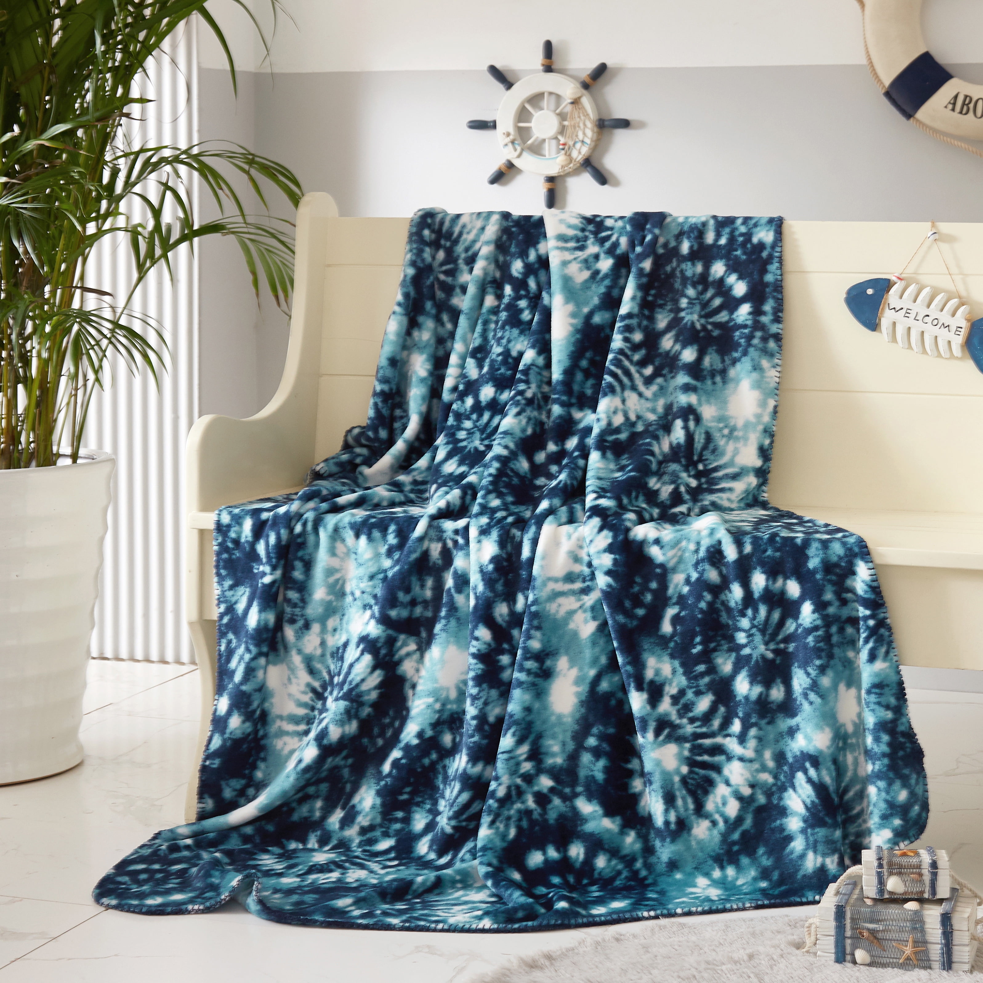 Mainstays Plush Throw Blanket, 50" x 60", Tie Dye