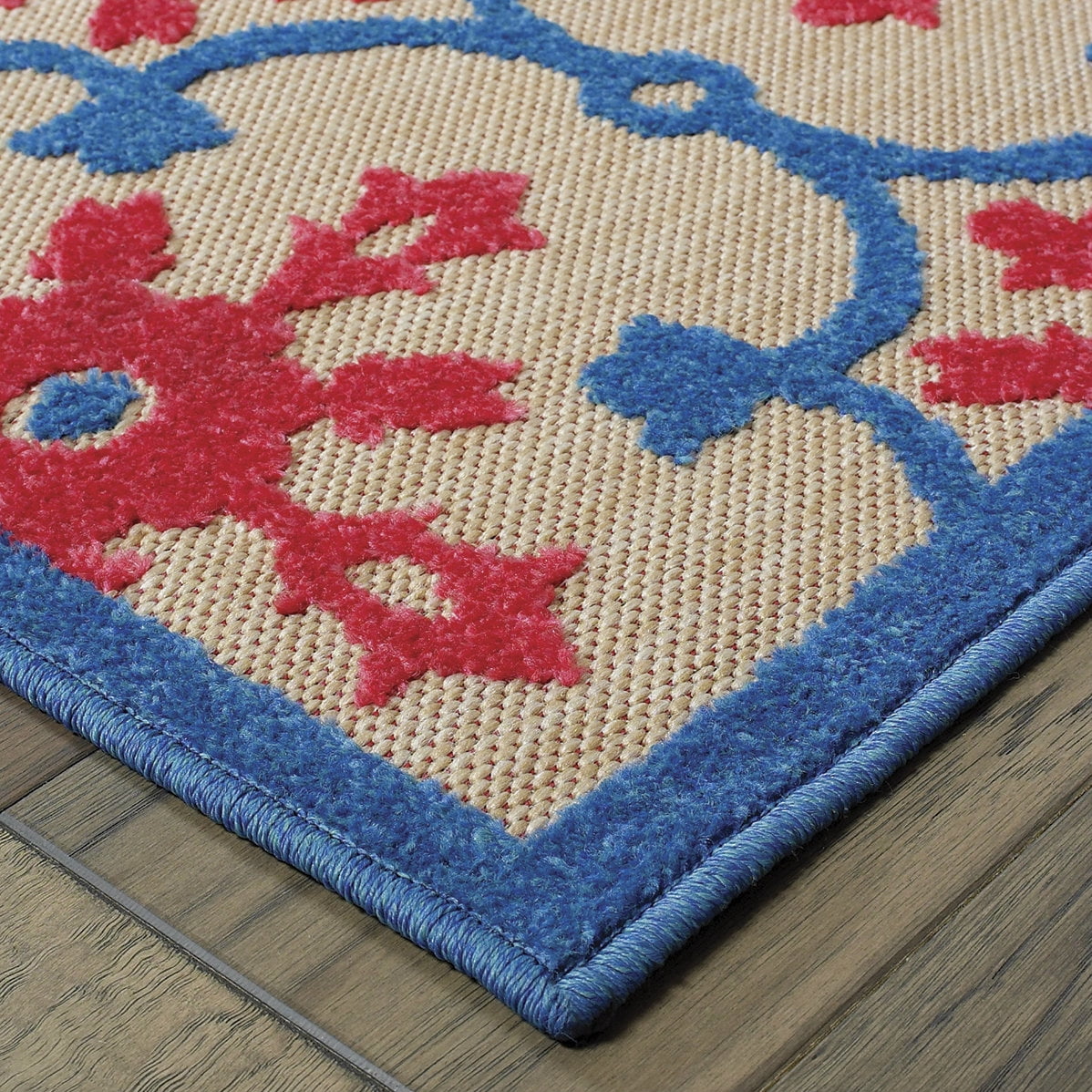 Avalon Home Catalina Intricate Lattice Indoor/Outdoor Mixed Pile Area Rug