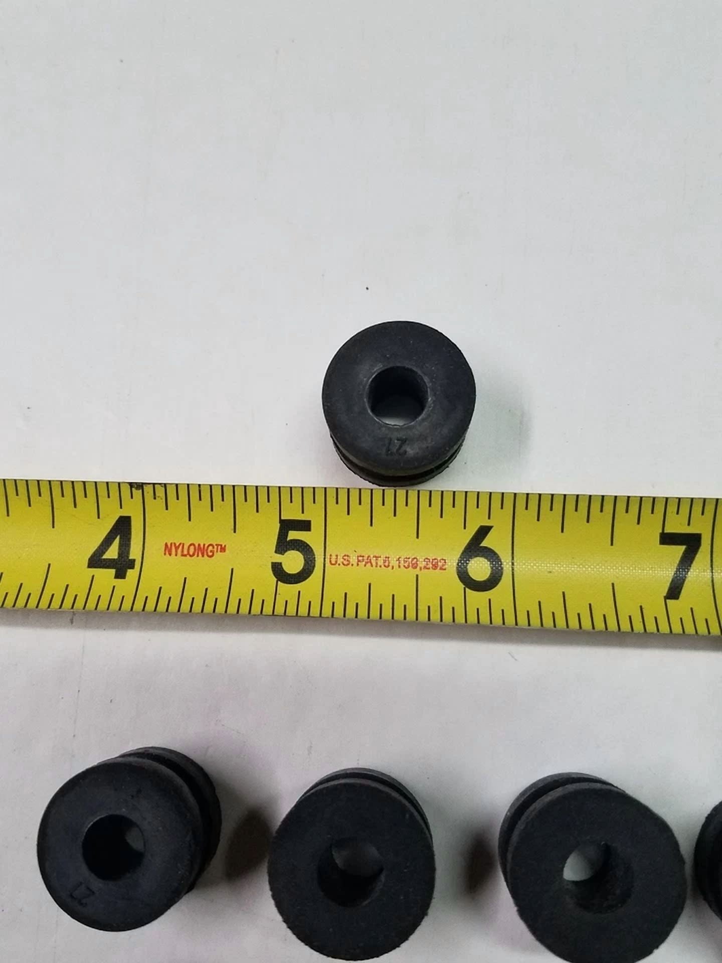 CIRCLE- 24 Rubber Grommets 1/4" Inner Diameter - Fits 1/2" Panel Hole